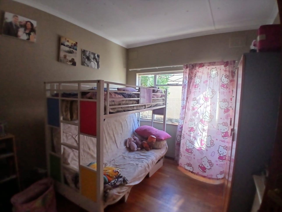 4 Bedroom Property for Sale in Avondale Western Cape